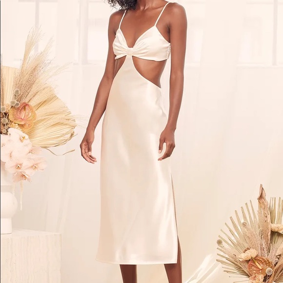 Lulus Dresses & Skirts - Lulus satin dress